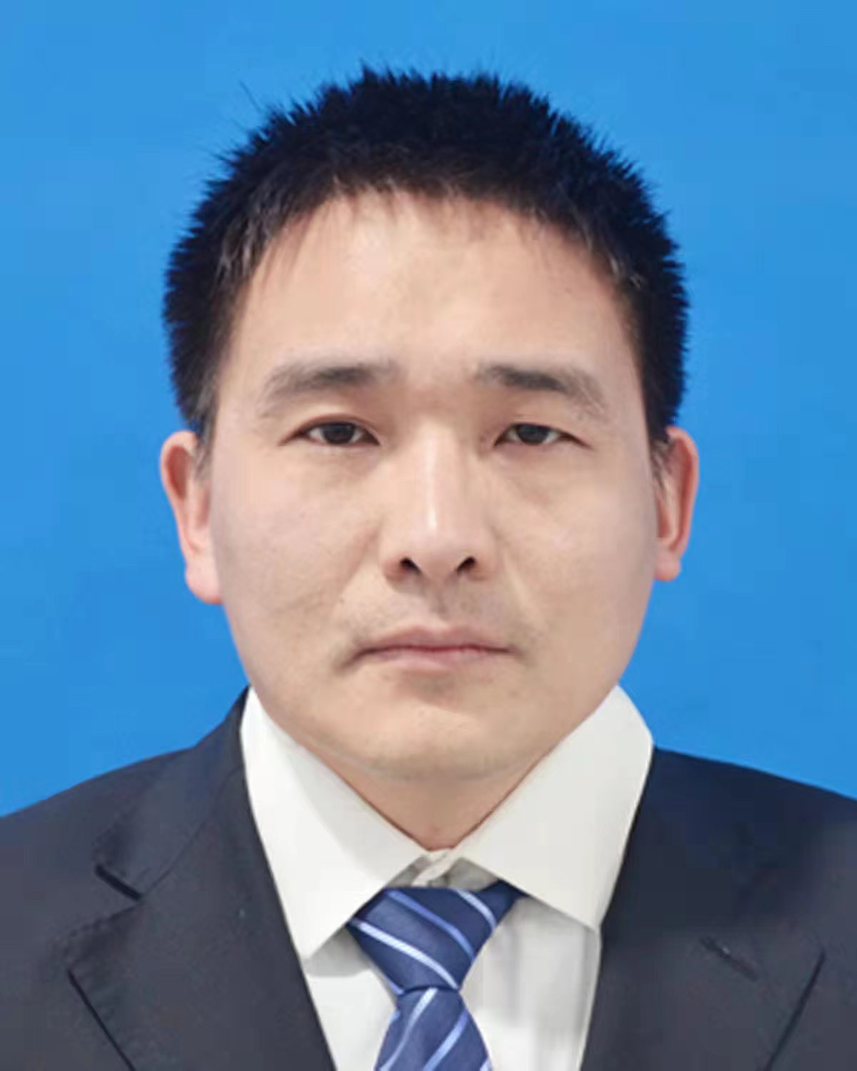 常新锋 硕士 讲师 常新锋 硕士 讲师